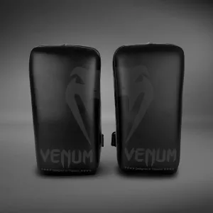 Venum Giant Kick Pads - Black/Black (Pair)